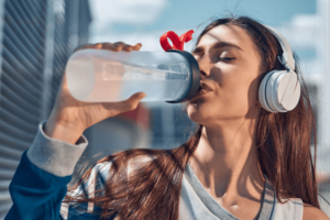 Minum Air Saat Perung Kosong Cara Sehat Orang Jepang