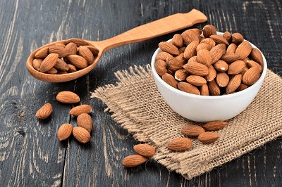 Apakah Kacang Almond Aman Untuk Penderita Asam Urat?